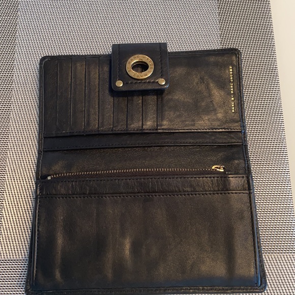 leather wallet,credit cards and change w/zipper - Picture 3 of 3